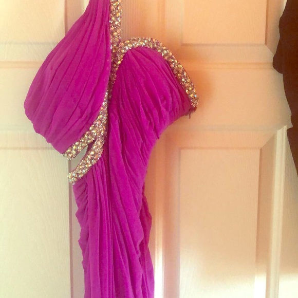 Dresses & Skirts - Long, Fusia Prom Dress, With sexy slit